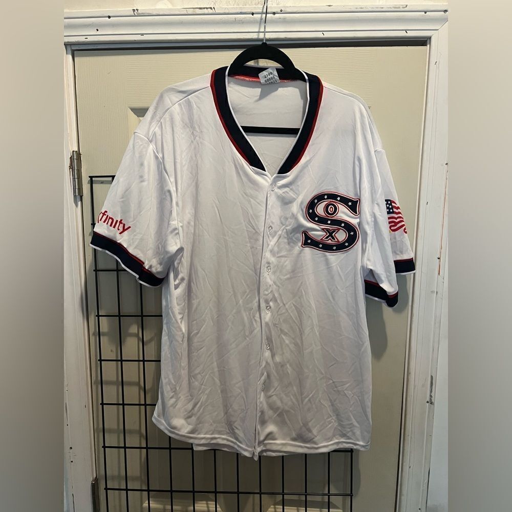 CHICAGO WHITE SOX PROMO JERSEY XFINITY & AMERICAN FLAG GRAPHICS ON SLEEVES